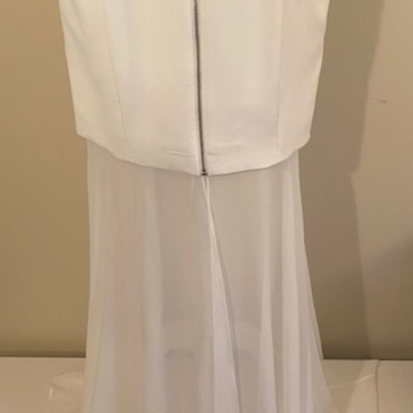 Ivory BCBG MaxAzria Unique Gown - Picture 5 of 11